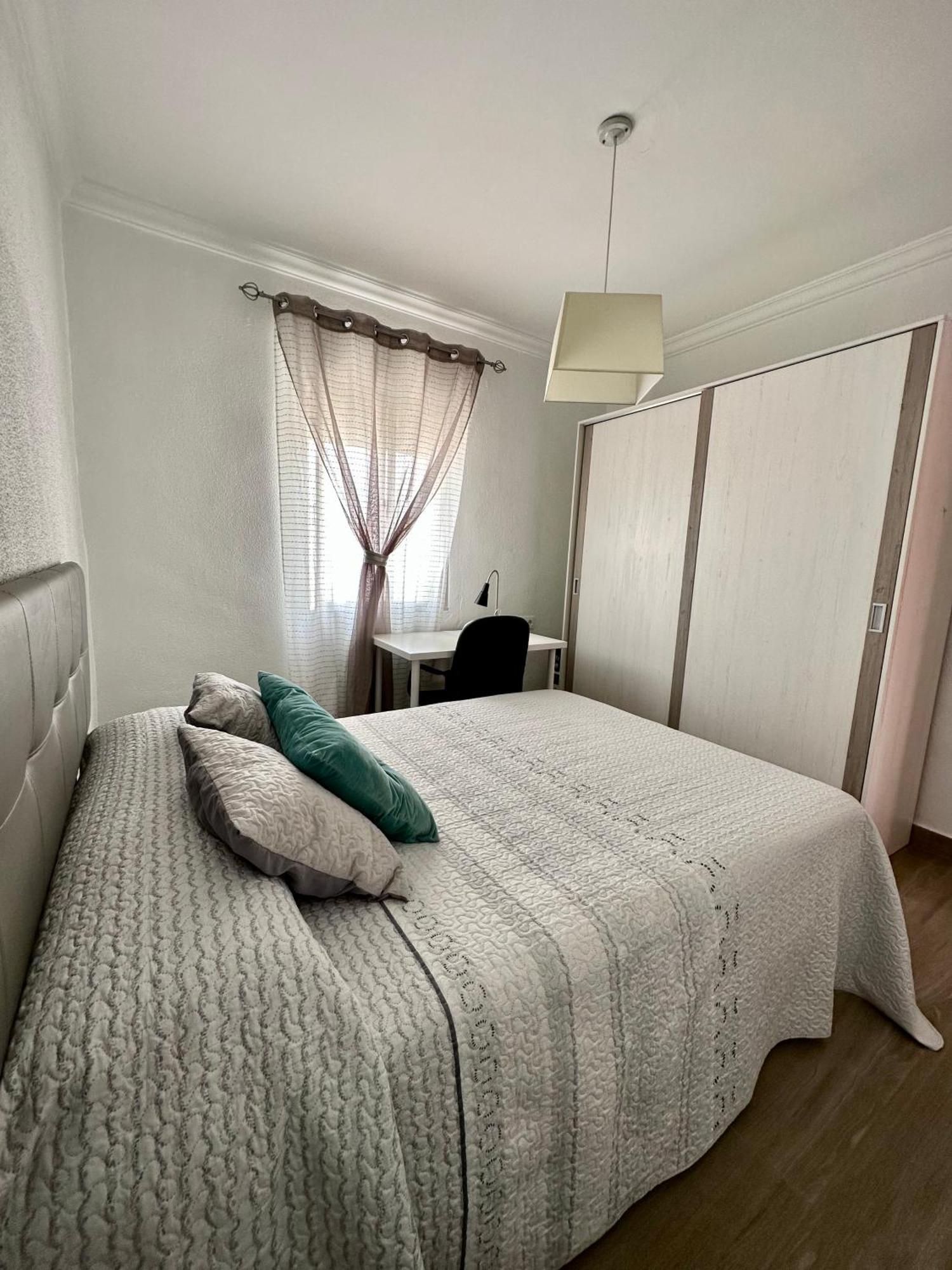 Precioso Apartamento 3 Dormitorios, Aire Acondicionado Menos 10 Min A Pie Feria Jerez De La Frontera Ngoại thất bức ảnh